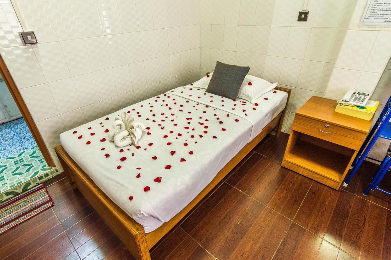 Maykha Hotel Mandalaj Zewnętrze zdjęcie